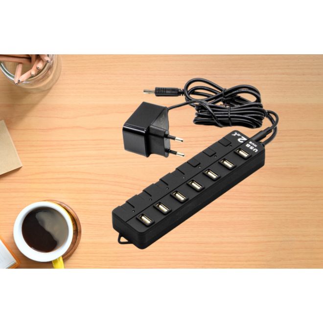 USB HUB 7db USB 2.0 porttal, táppal, kapcsolóval