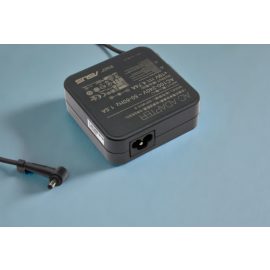   Asus ZenBook UX331UN 19V 4.74A 90W-os gyári új Laptop töltő