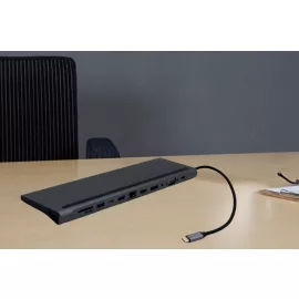   USB-C HUB 12 portos dokkoló HDMI, VGA, USB-C, SD/microSD kártya olvasó, RJ-45 (Internet), 3,5mm audio, 3db USB 3.0 portokkal