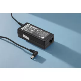   LG 19V 3.42A (center pin) 65W gyári új töltő (PA-1650-01)