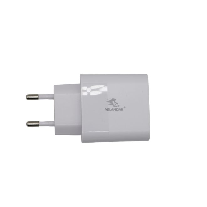 65W gyorstöltő Telefon és Tablethez 3 USB portos, USB-A, USB-C (Type-C) és Lightning, fehér (PD QC 3.0)
