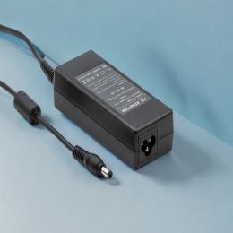 Toshiba M55 laptop töltő