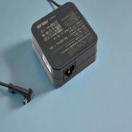 Asus X556UJ laptop töltő
