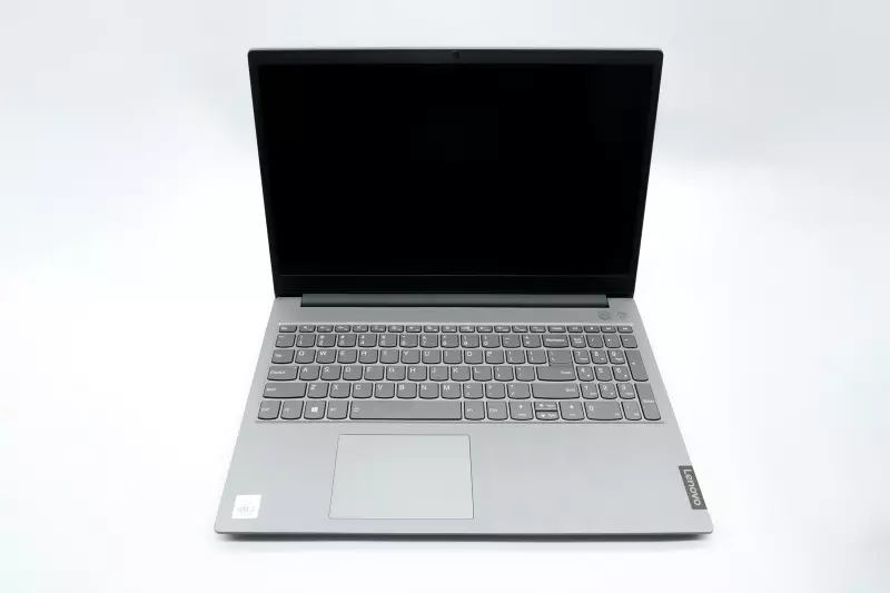 Lenovo ThinkBook 15-IML | 15 colos FULL HD kijelző | Intel Core i5-10210U 4.2GHz | 8GB memória | 256GB SSD | Windows 10 PRO + 2 év garancia!