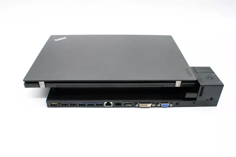 Lenovo ThinkPad L470 + DOKKOLÓ! | 14 colos FULL HD kijelző | Intel Core i5-6300U | 8GB memória | 256GB SSD | MAGYAR BILLENTYŰZET | Windows 10 PRO + 2 év garancia!
