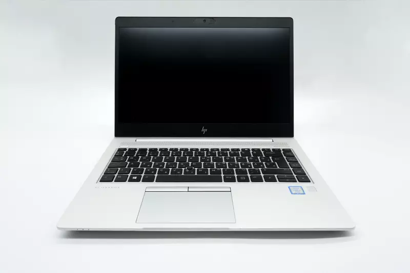 HP EliteBook 840 G5 ROSEGOLD | 14 colos Full HD kijelző | Intel Core i5-8350U | 8GB RAM | 256GB SSD | Magyar billentyűzet | Windows 10 PRO + 2 év garancia!