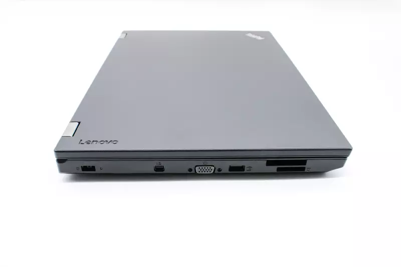 Lenovo ThinkPad L570 | Intel Core i5-7200U | 8GB memória | 240GB SSD | 15,6 colos Full HD kijelző | DVD író-olvasó | MAGYAR BILLENTYŰZET  | Windows 10 PRO + 2 év garancia!