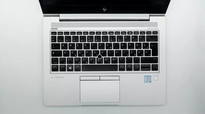 HP EliteBook 830 G5 | 13,3 colos FULL HD kijelző | Intel Core i5-8350U | 8GB memória | 256GB SSD | Magyar billentyűzet | Windows 10 PRO + 2 év garancia!