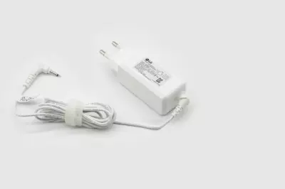 LG Gram 19V 2.10A 40W gyári új fehér töltő (EAY63128601)