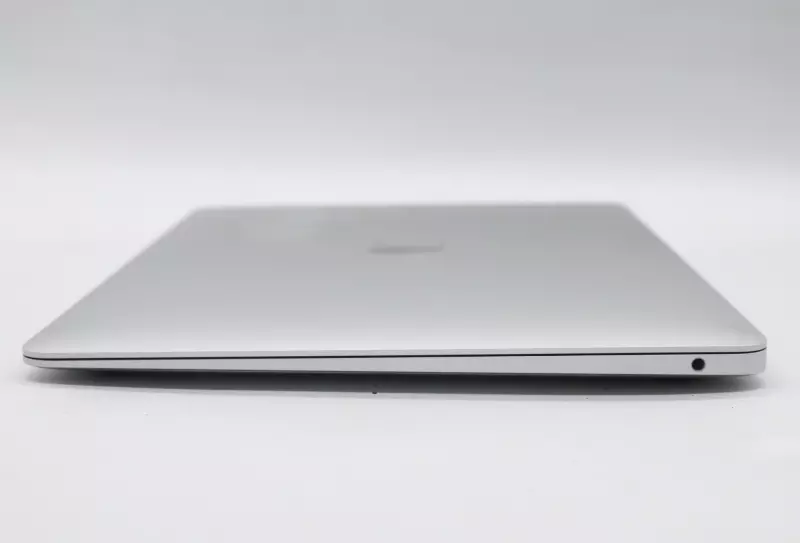 Apple MacBook Air 13 2020 | 13,3 colos Retina kijelző | Intel Core i5-1030NG7 | 16GB RAM I 256GB SSD
