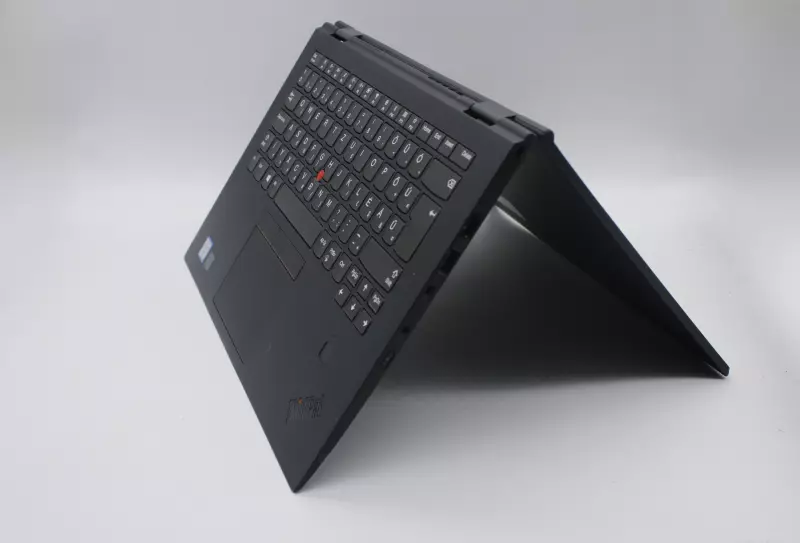 Lenovo ThinkPad X1 Yoga 1. generáció | 14 colos QHD érintőképernyő | Intel Core i7-6600U | 16GB memória | 512GB SSD | MAGYAR BILLENTYŰZET | Windows 10 PRO + 2 év garancia!