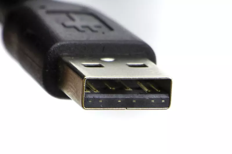 Lenovo Yoga USB töltő kábel (1,85m)