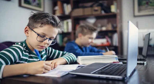 Hogyan alakult át az oktatás az elmúlt két évben és milyen szerepet töltenek be a laptopok benne